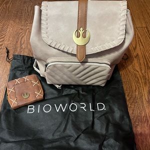 Limited edition Episode 9 Star Wars backpack/purse and matching wallet NWOT